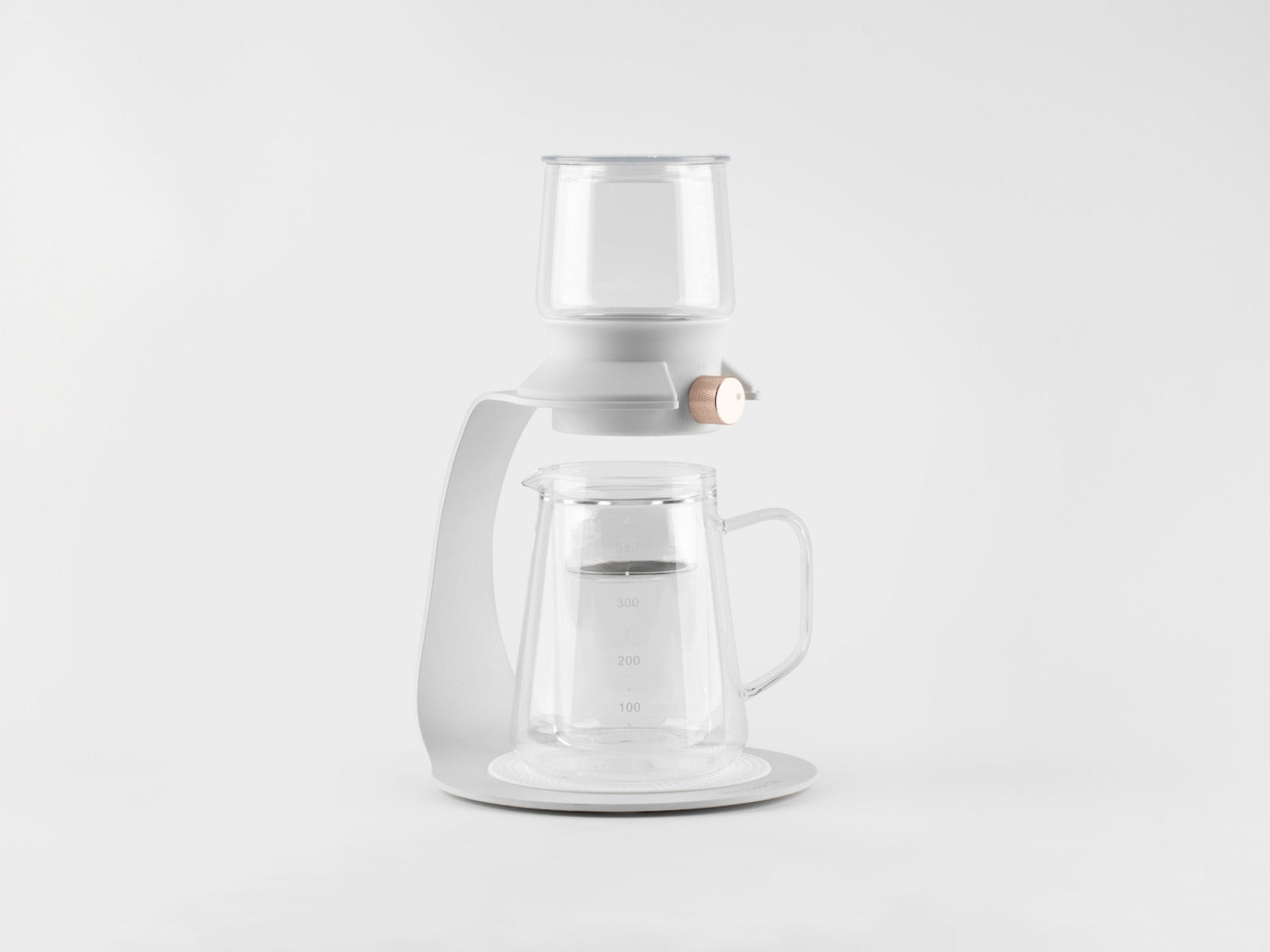 Sleek O2H TEA teapot designed for optimal steeping of both loose leaf and tea bags, showcasing modern elegance and brewing functionality.